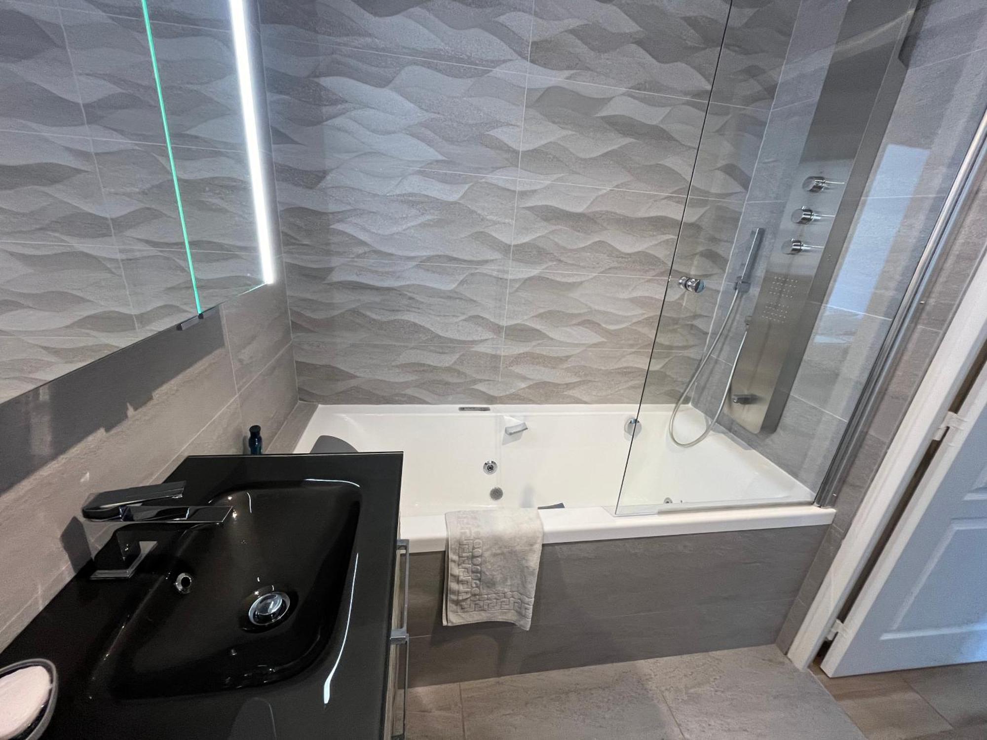 Appartement Entierement Equipe Шарбоньер-ле-Бен Экстерьер фото