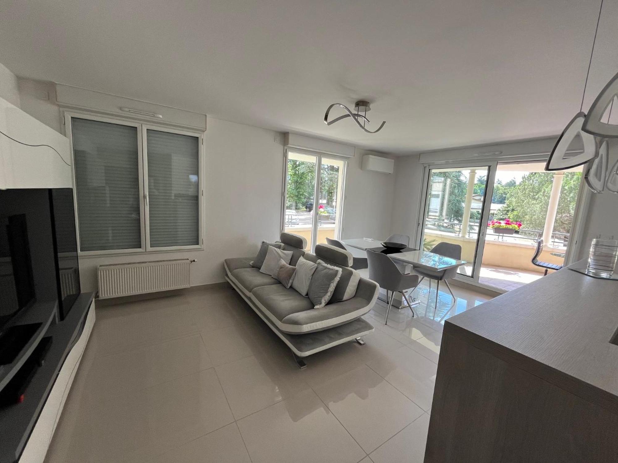 Appartement Entierement Equipe Шарбоньер-ле-Бен Экстерьер фото